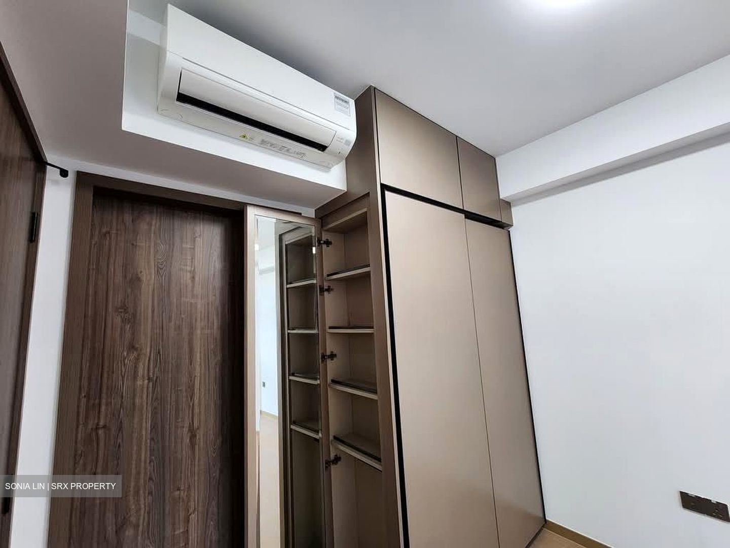 Sceneca Residence (D16), Apartment #572062071